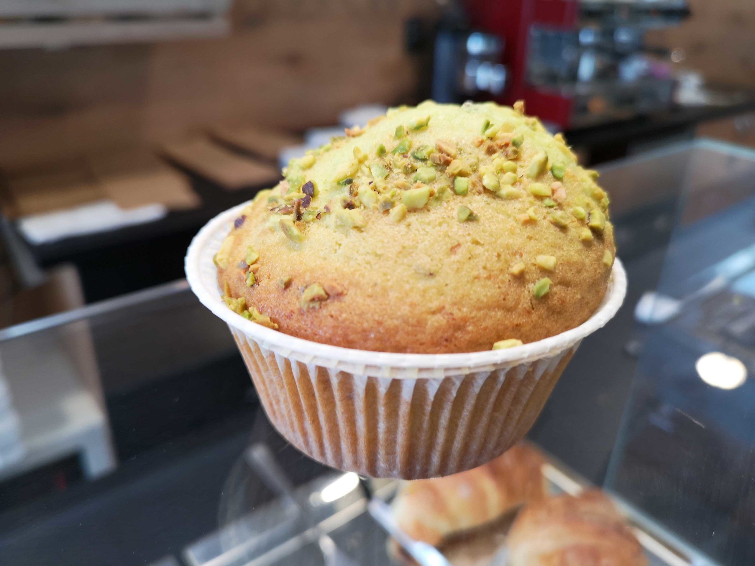 Pistachio muffin and arancini: order it today!